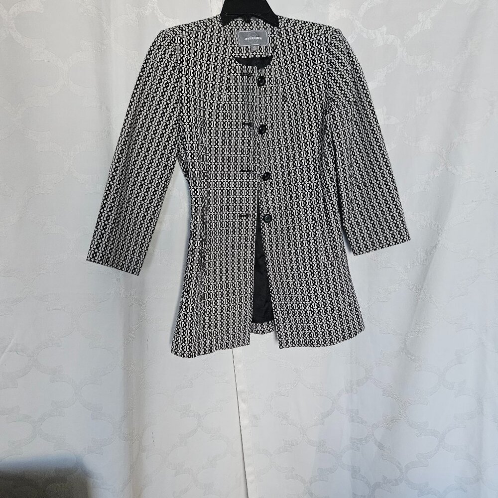 **Johnston & Murphy Women's Black & White Textured Button-Front Jacket**